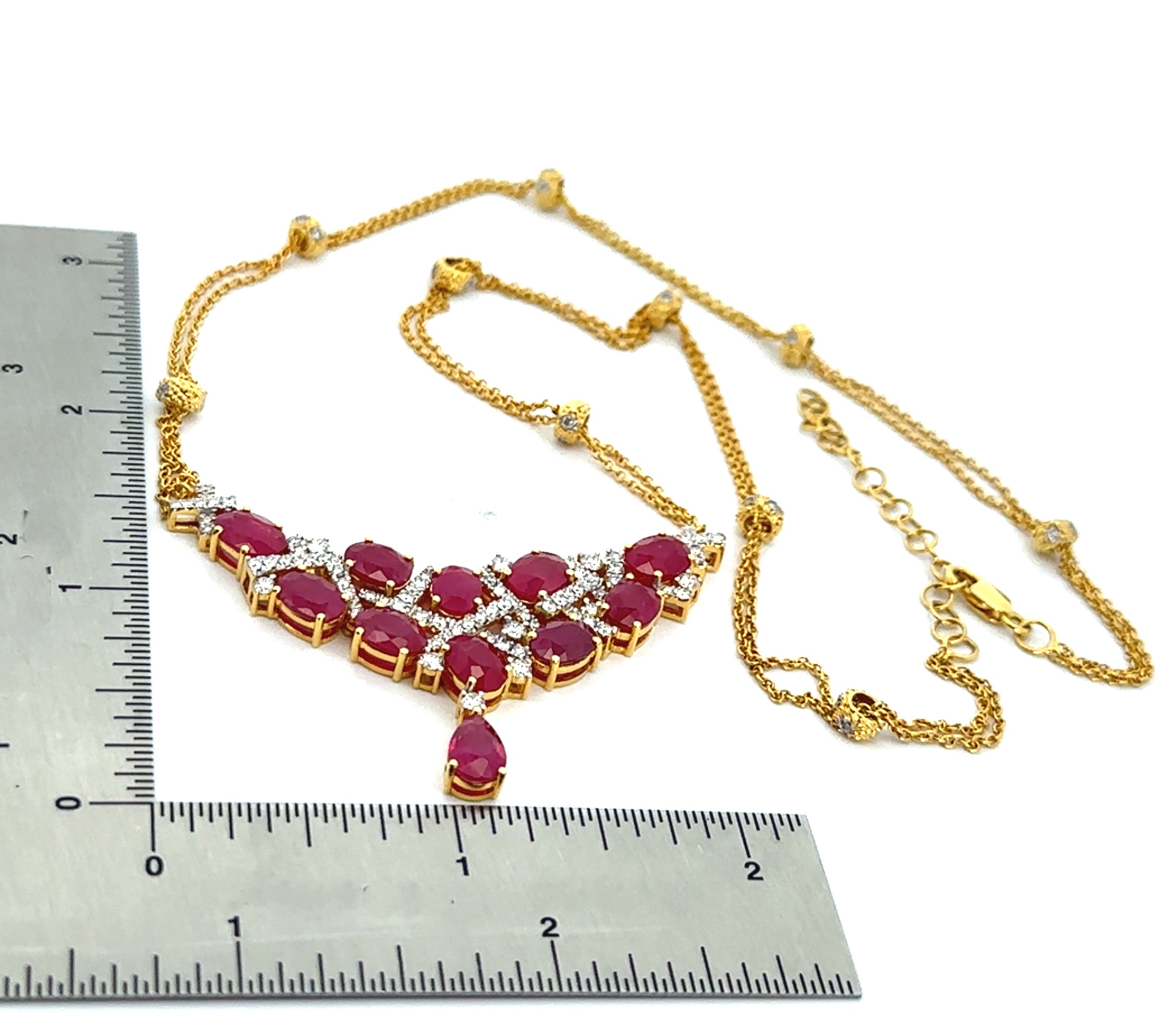 11.50 Carats Ruby Diamond Yellow Gold Necklace