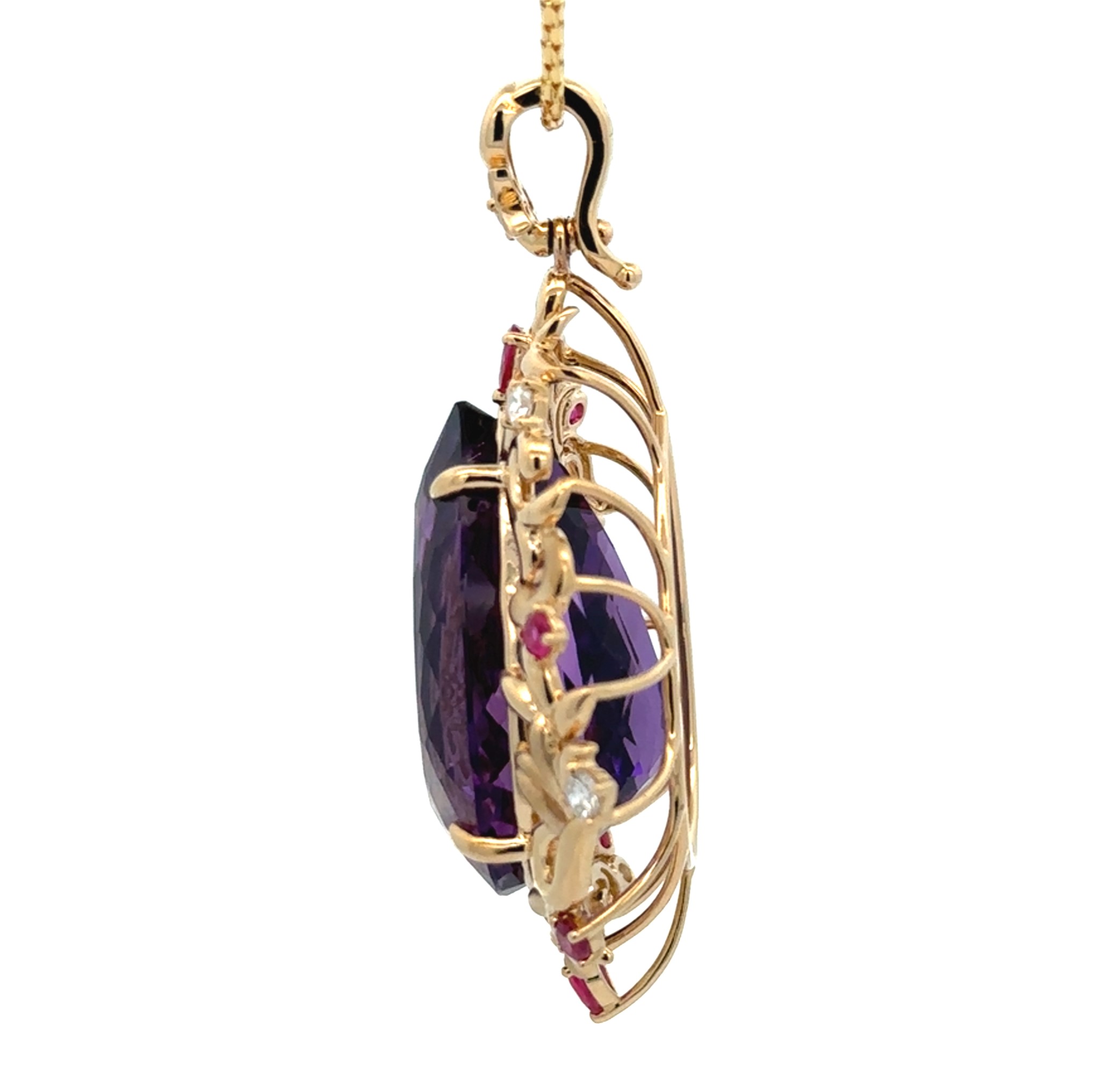36 Carats Amethyst Yellow Gold Pendant With Chain