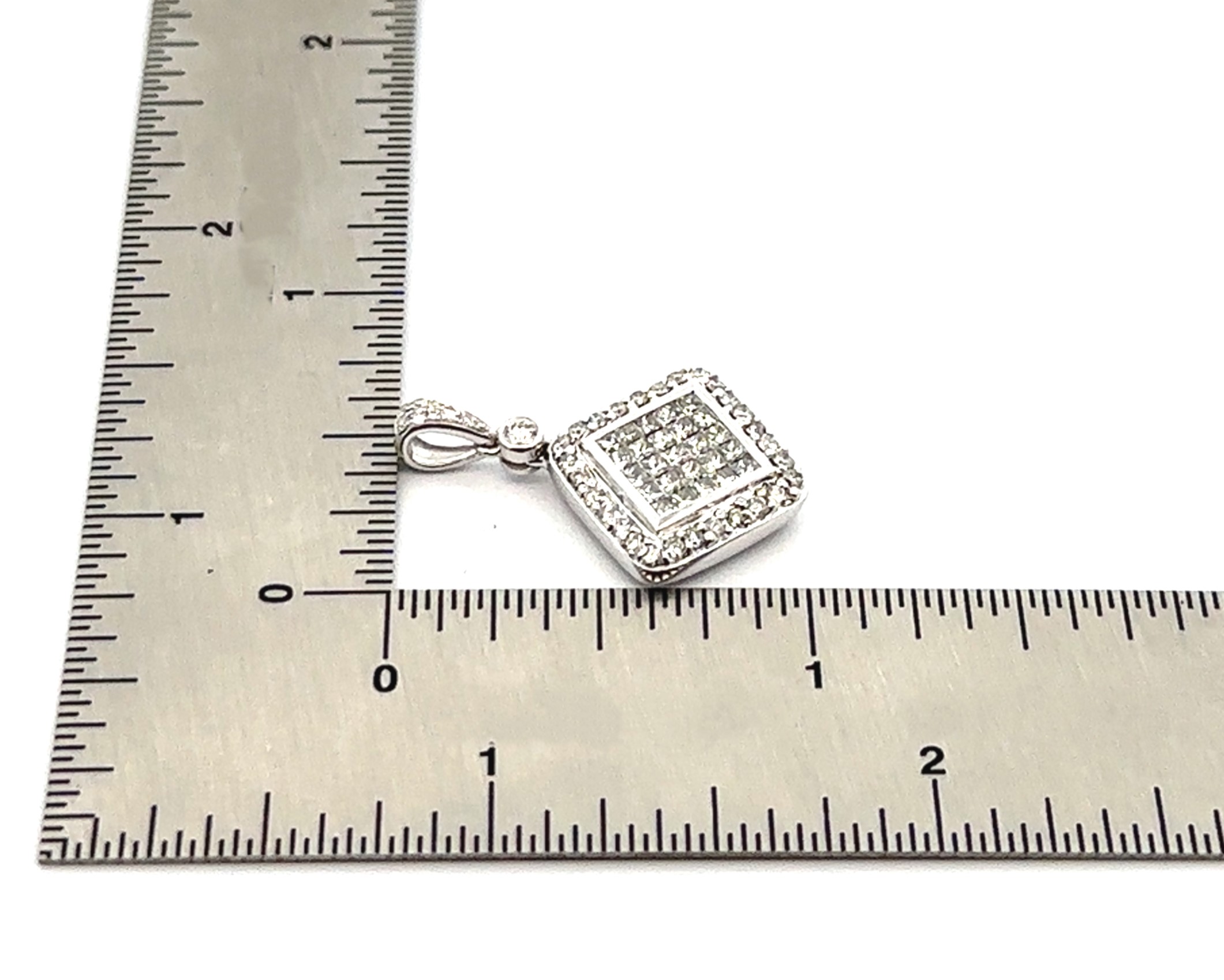 Almost 1 Carat Total Weight Diamond Pendant With Chain