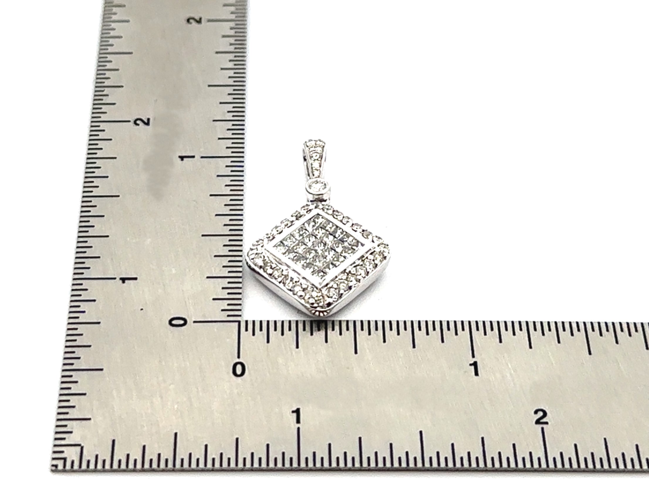 Almost 1 Carat Total Weight Diamond Pendant With Chain