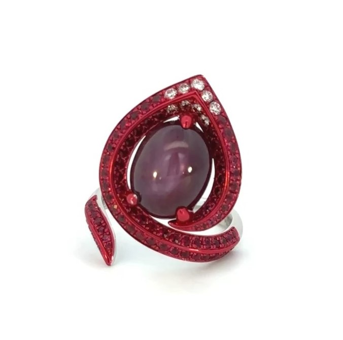 Almost 10 Carats Star Ruby White Gold Cocktail Ring