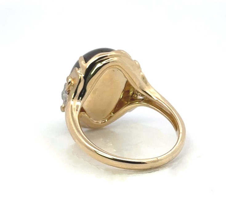 Over 10 Carats Cabochon Garnet Yellow Gold Ring